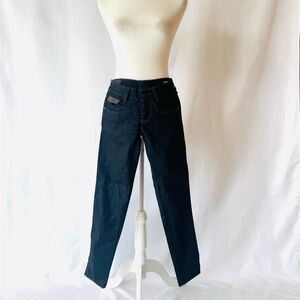 Chevignon Dark Wash Skinny Jeans with Zipper Pocket Detail – Made in Colombia